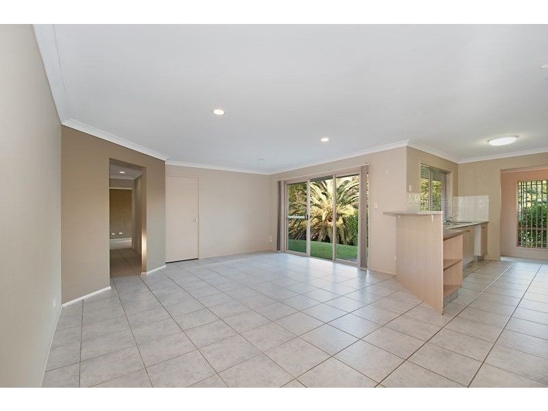 27 Hidden Valley Road, Bonogin QLD 4213