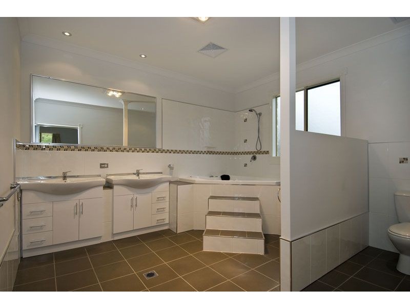 5 Charland Court, Worongary QLD 4213