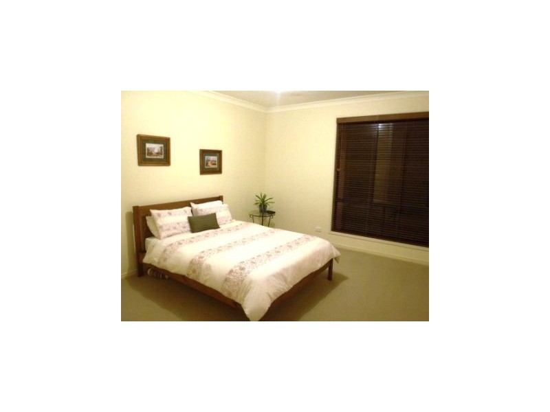 7 Bromfield Drive, Bonogin QLD 4213