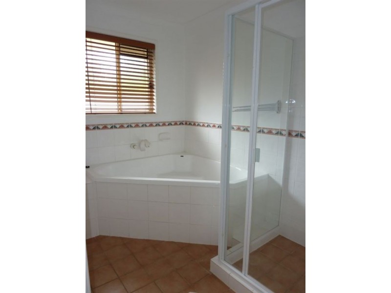 10 White Ash Road, Bonogin QLD 4213