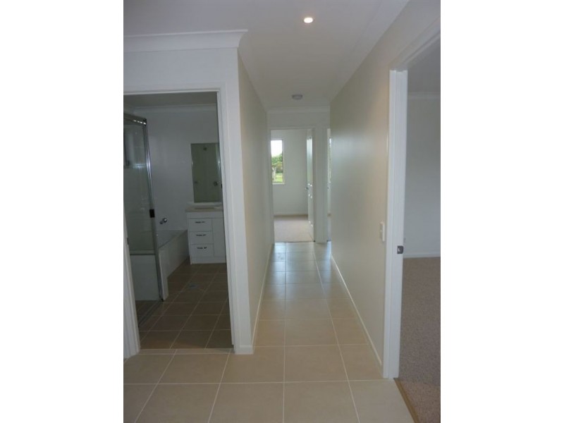 23 Angelia Lane, Merrimac QLD 4226