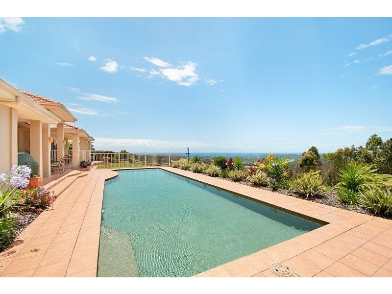 72 Brackenfield Court, Bonogin QLD 4213