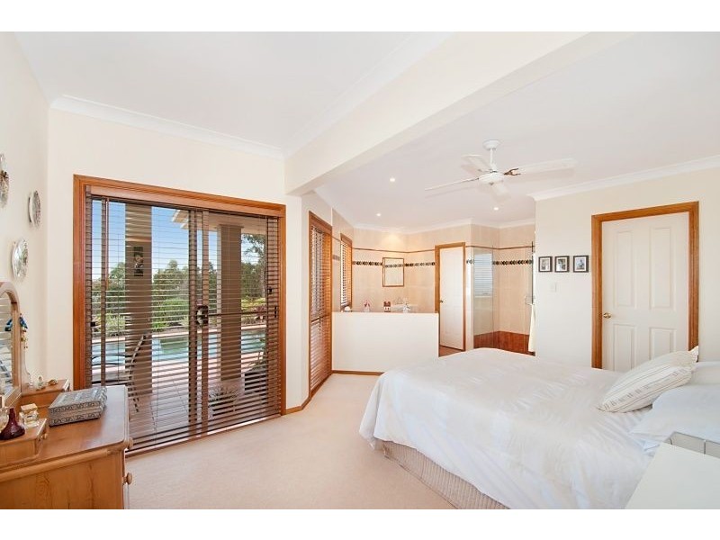 72 Brackenfield Court, Bonogin QLD 4213