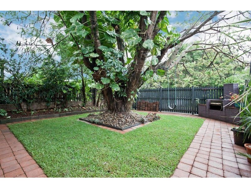 19 Paradise Street, Nerang QLD 4211