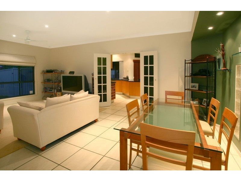 2 Riverlilly Street, Reedy Creek QLD 4227