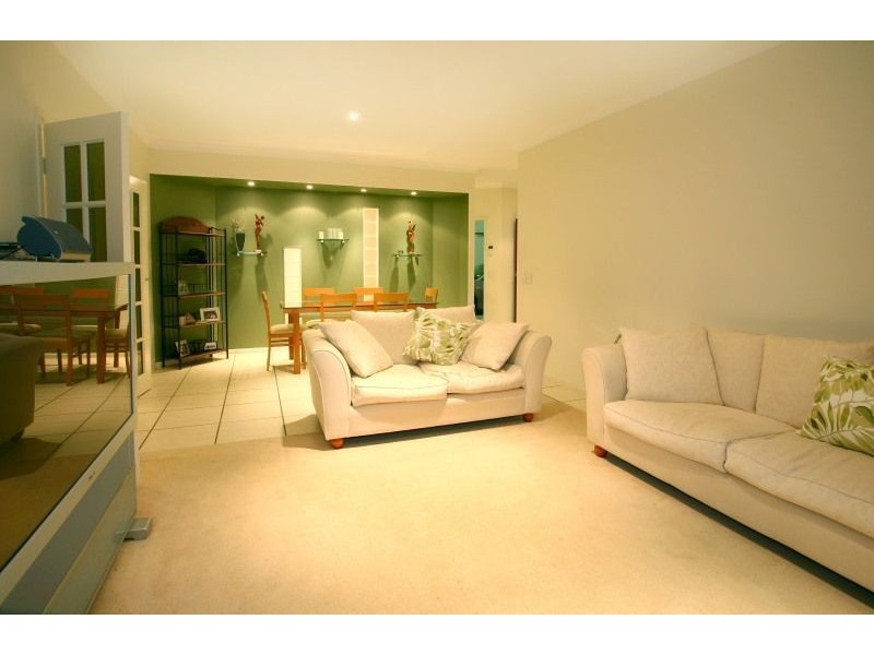 2 Riverlilly Street, Reedy Creek QLD 4227