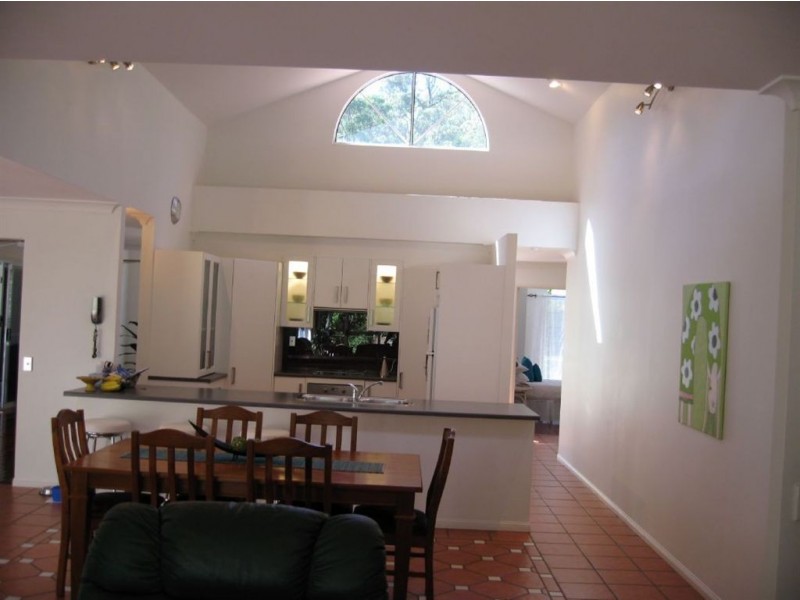 4 Hugh Guinea, Worongary QLD 4213