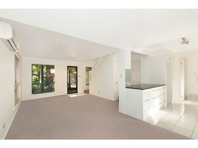 3/3 Karri Court, Burleigh Waters QLD 4220