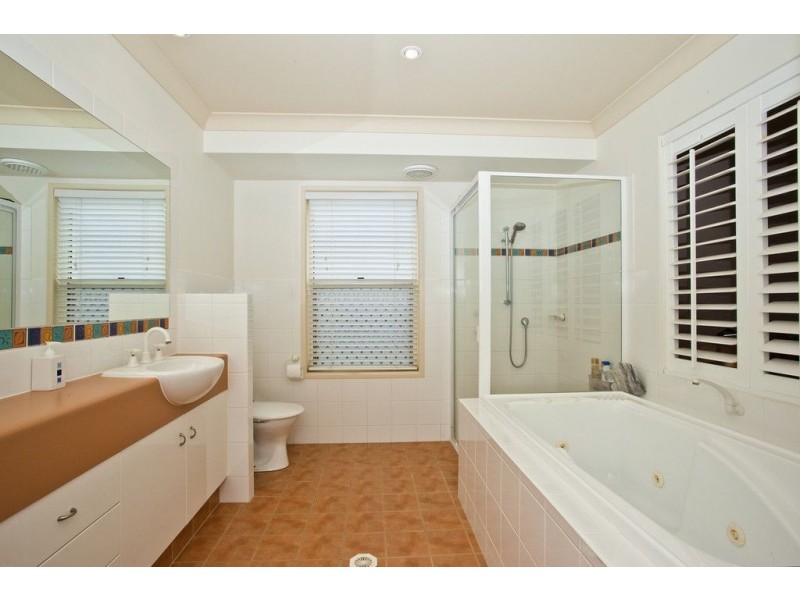 3 Ellis Drive, Mudgeeraba QLD 4213