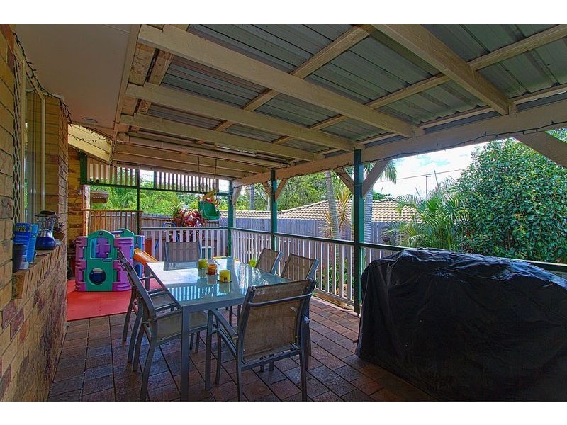 4 Avonbury Court, Carrara QLD 4211