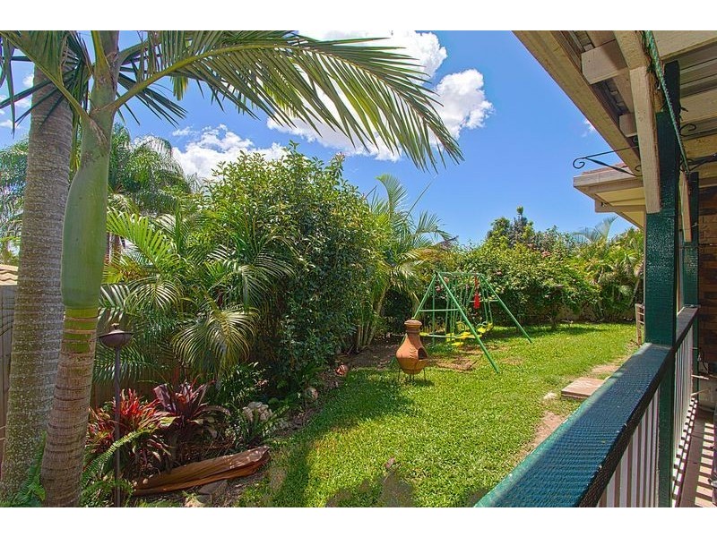 4 Avonbury Court, Carrara QLD 4211