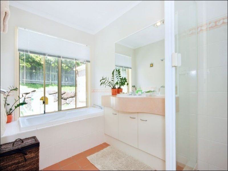 9 Quince Place, Bonogin QLD 4213