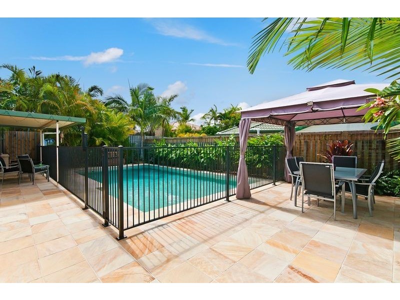 48 Ellis Drive, Mudgeeraba QLD 4213