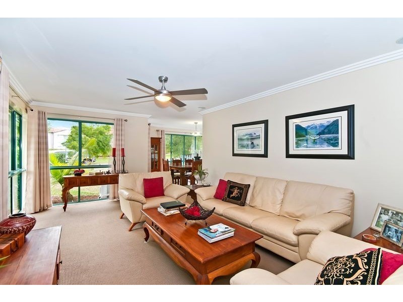 22 Shepton Crescent, Mudgeeraba QLD 4213