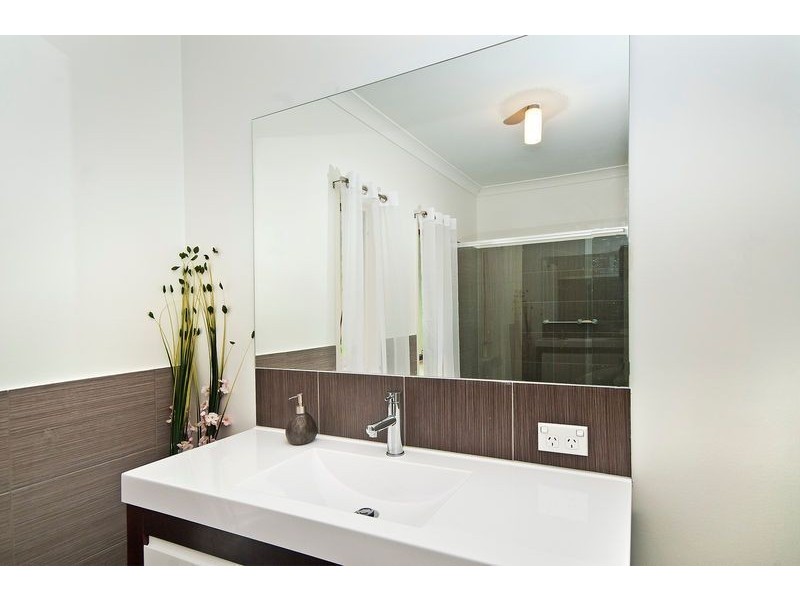 37 Sunray Drive, Bonogin QLD 4213