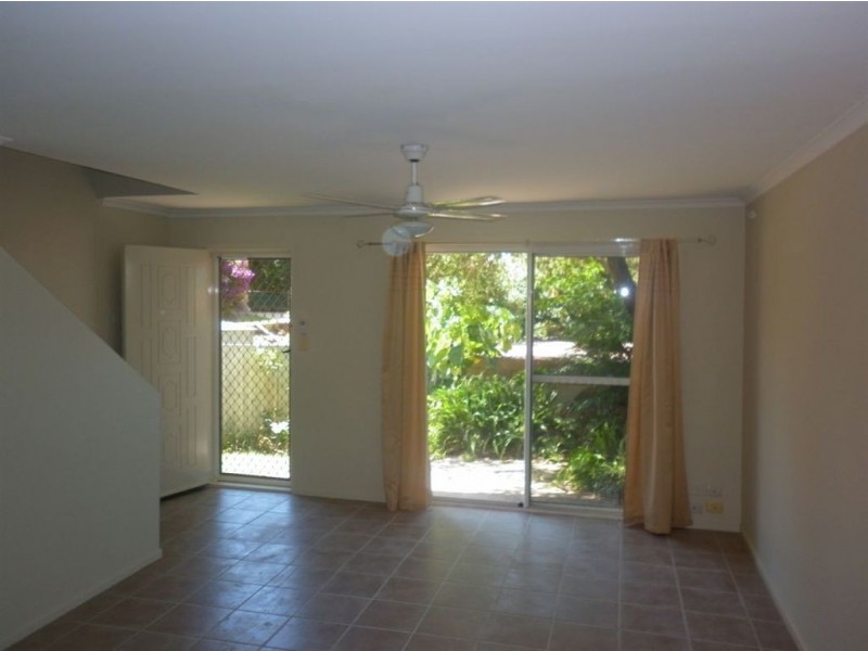 9/84 Highfield Drive, Merrimac QLD 4226