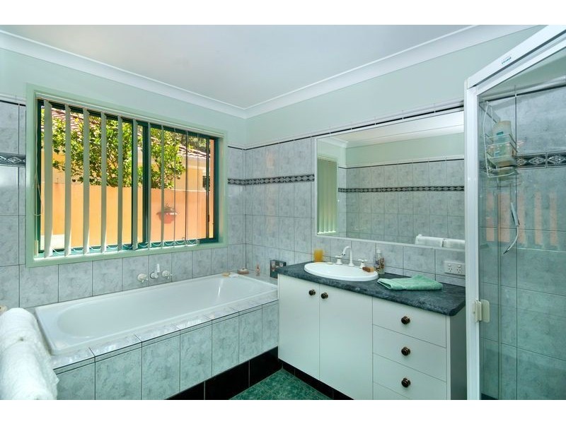 6 Glenalta Place, Robina QLD 4226