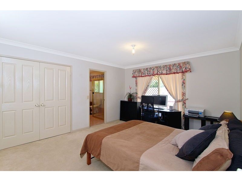 33 White Ash Road, Bonogin QLD 4213