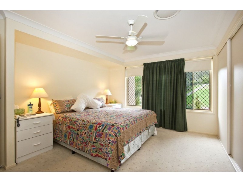 5 Glenfern Place, Bonogin QLD 4213