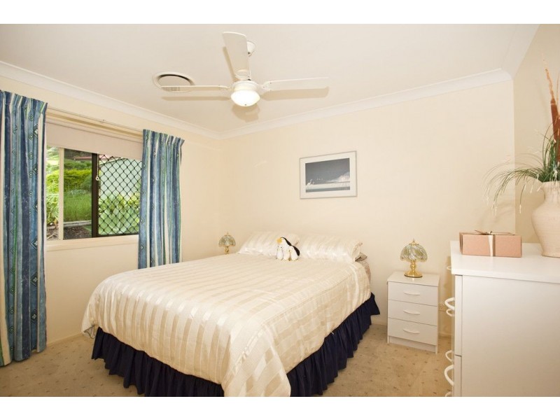 5 Glenfern Place, Bonogin QLD 4213