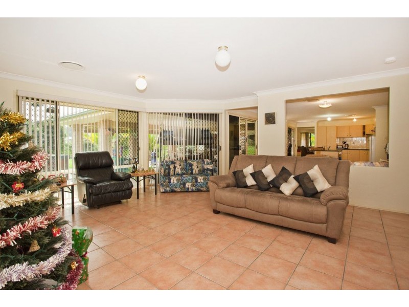 5 Glenfern Place, Bonogin QLD 4213