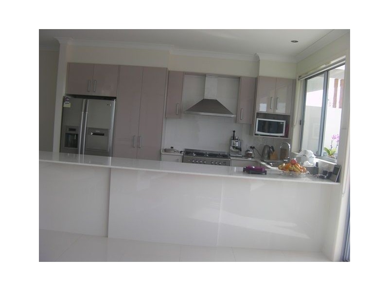 1 Palma Crescent, Varsity Lakes QLD 4227