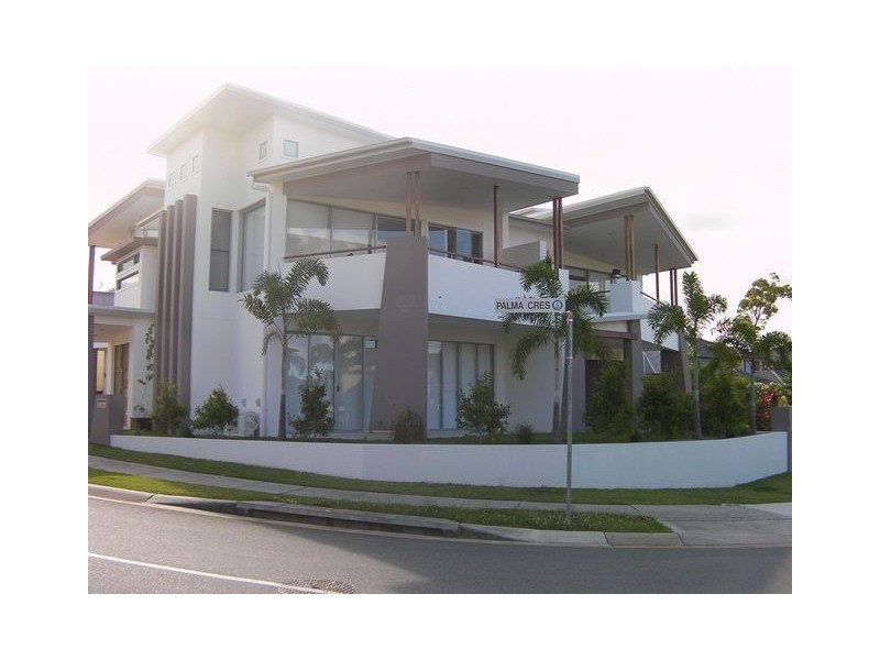 1 Palma Crescent, Varsity Lakes QLD 4227