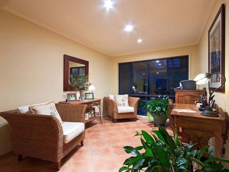 69 Valleyview Court, Bonogin QLD 4213