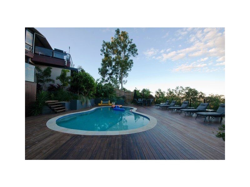 25 Glenrowan Drive, Tallai QLD 4213