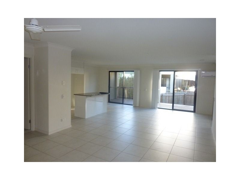 8/5 Faculty Court, Mudgeeraba QLD 4213