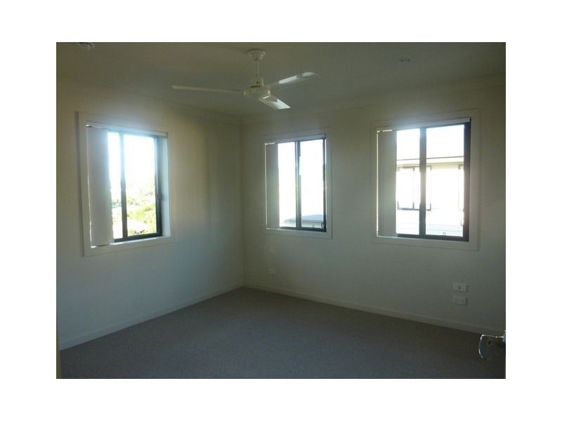 8/5 Faculty Court, Mudgeeraba QLD 4213