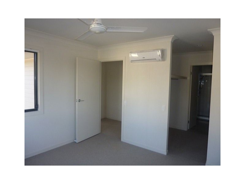 8/5 Faculty Court, Mudgeeraba QLD 4213