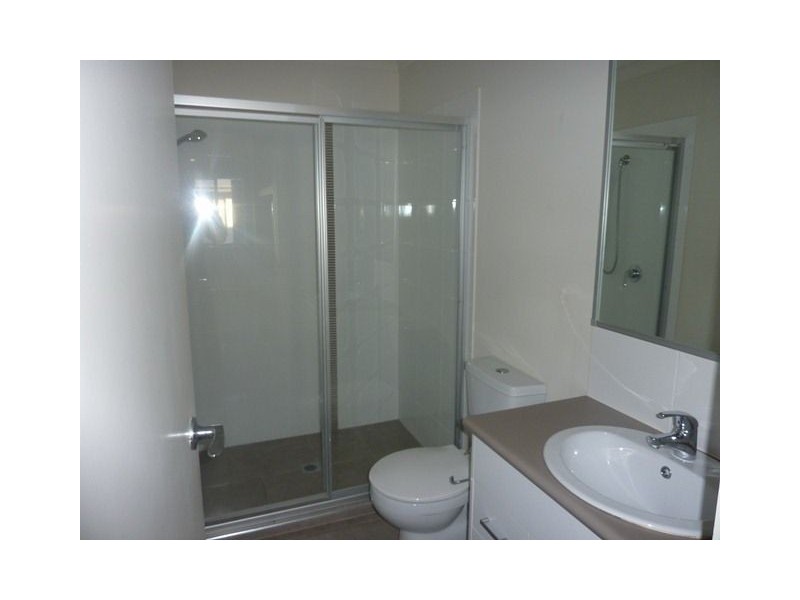 8/5 Faculty Court, Mudgeeraba QLD 4213