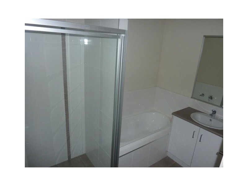 8/5 Faculty Court, Mudgeeraba QLD 4213