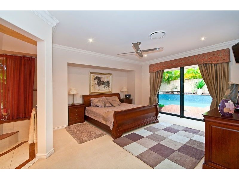 6 Pine Valley Drive, Robina QLD 4226