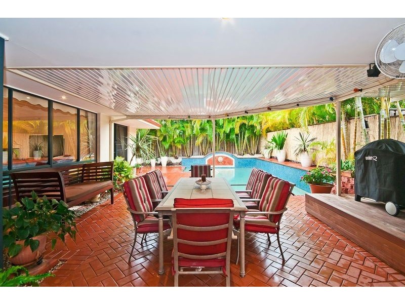 6 Pine Valley Drive, Robina QLD 4226