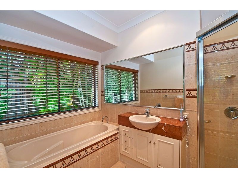 6 Pine Valley Drive, Robina QLD 4226