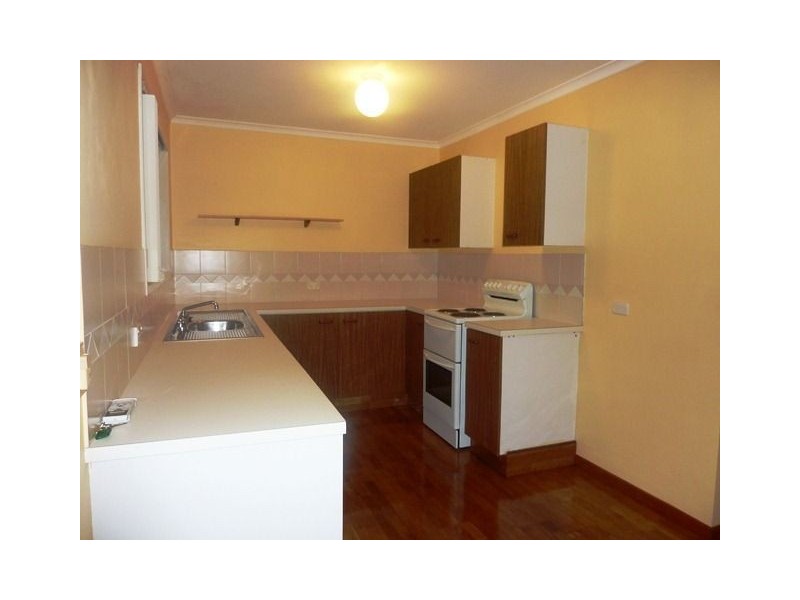 4 Tomanbil Terrace, Ashmore QLD 4214