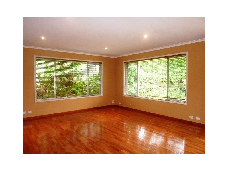 4 Tomanbil Terrace, Ashmore QLD 4214