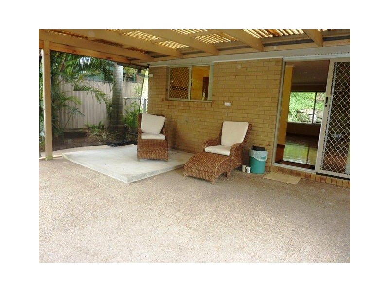 4 Tomanbil Terrace, Ashmore QLD 4214