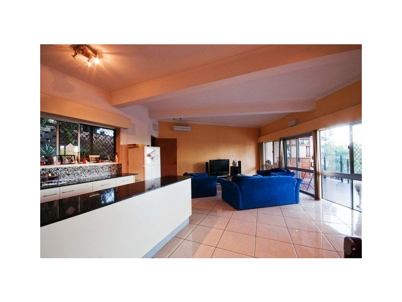 25 Glenrowan Drive, Tallai QLD 4213