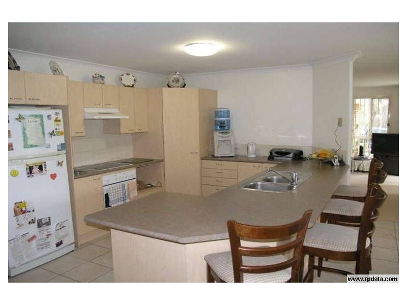 2 Roxby Court, Mudgeeraba QLD 4213