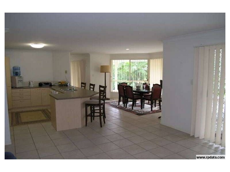 2 Roxby Court, Mudgeeraba QLD 4213