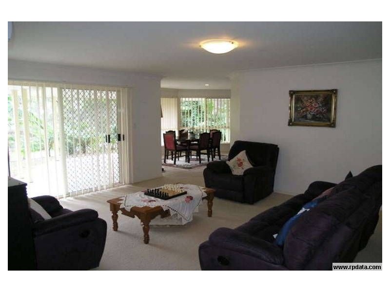 2 Roxby Court, Mudgeeraba QLD 4213