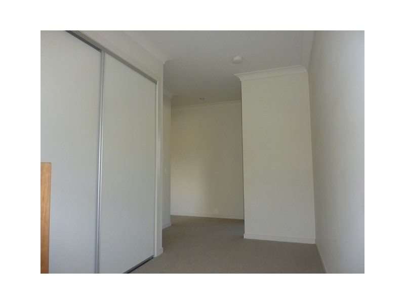 8/5 Faculty Crescent, Mudgeeraba QLD 4213