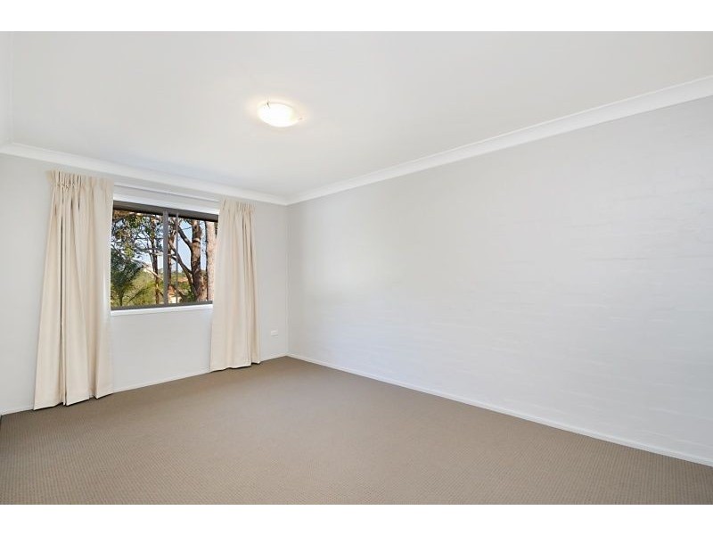 2/168 Whiting Street, Labrador QLD 4215