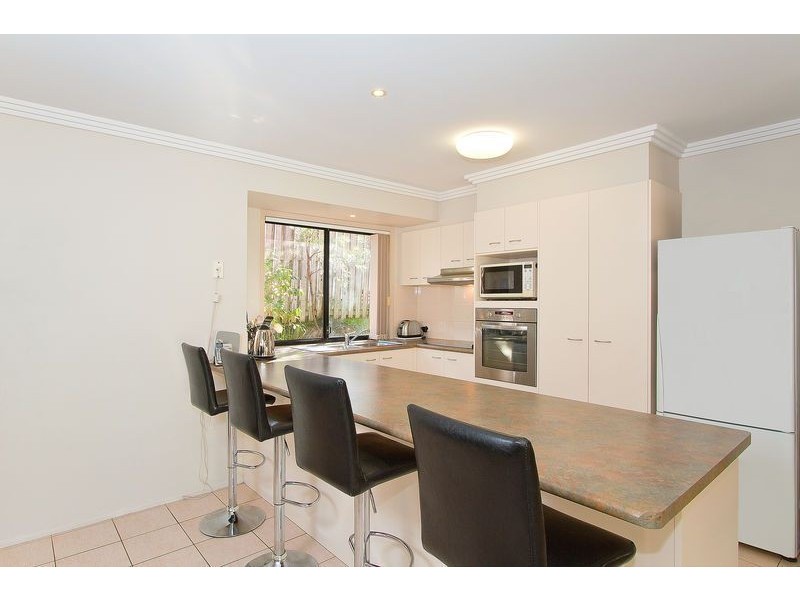 16 Bedford Crescent, Mudgeeraba QLD 4213
