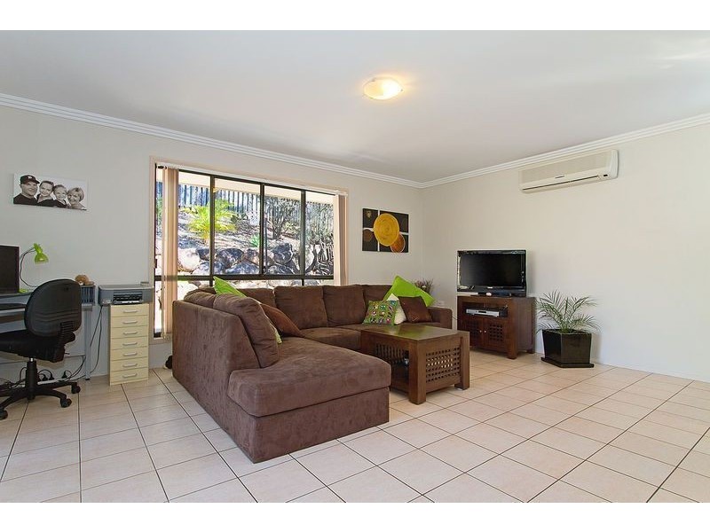 16 Bedford Crescent, Mudgeeraba QLD 4213