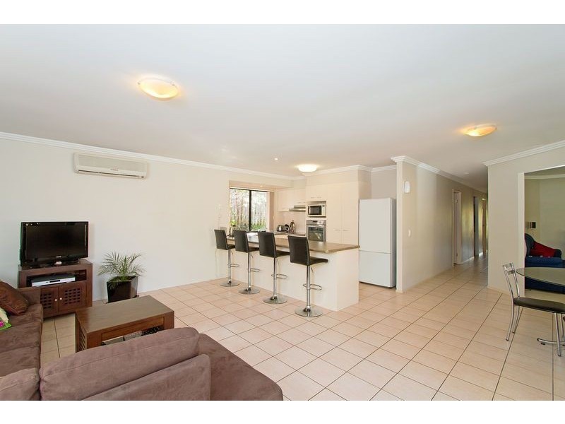 16 Bedford Crescent, Mudgeeraba QLD 4213