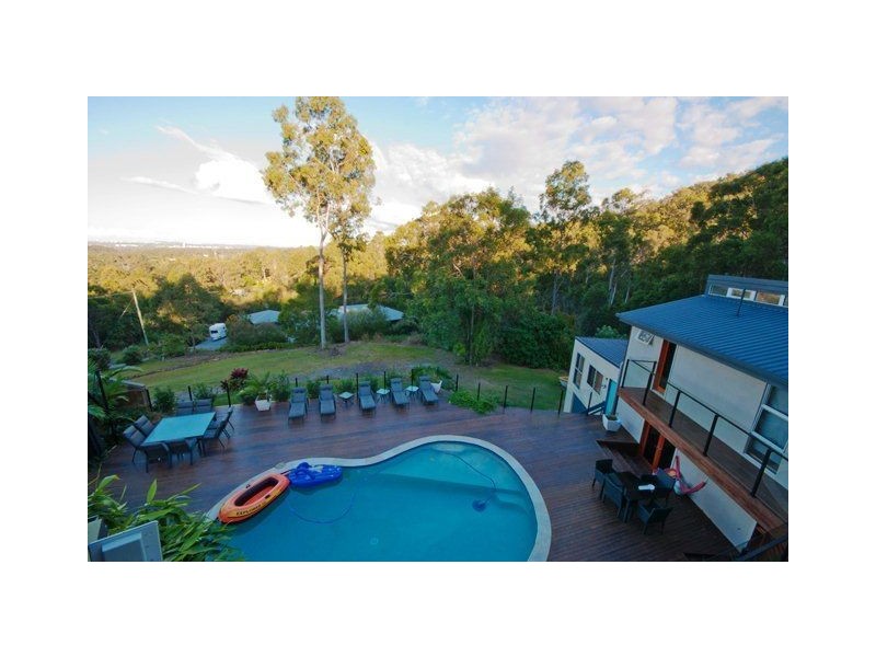 24 Glenrowan Drive, Tallai QLD 4213